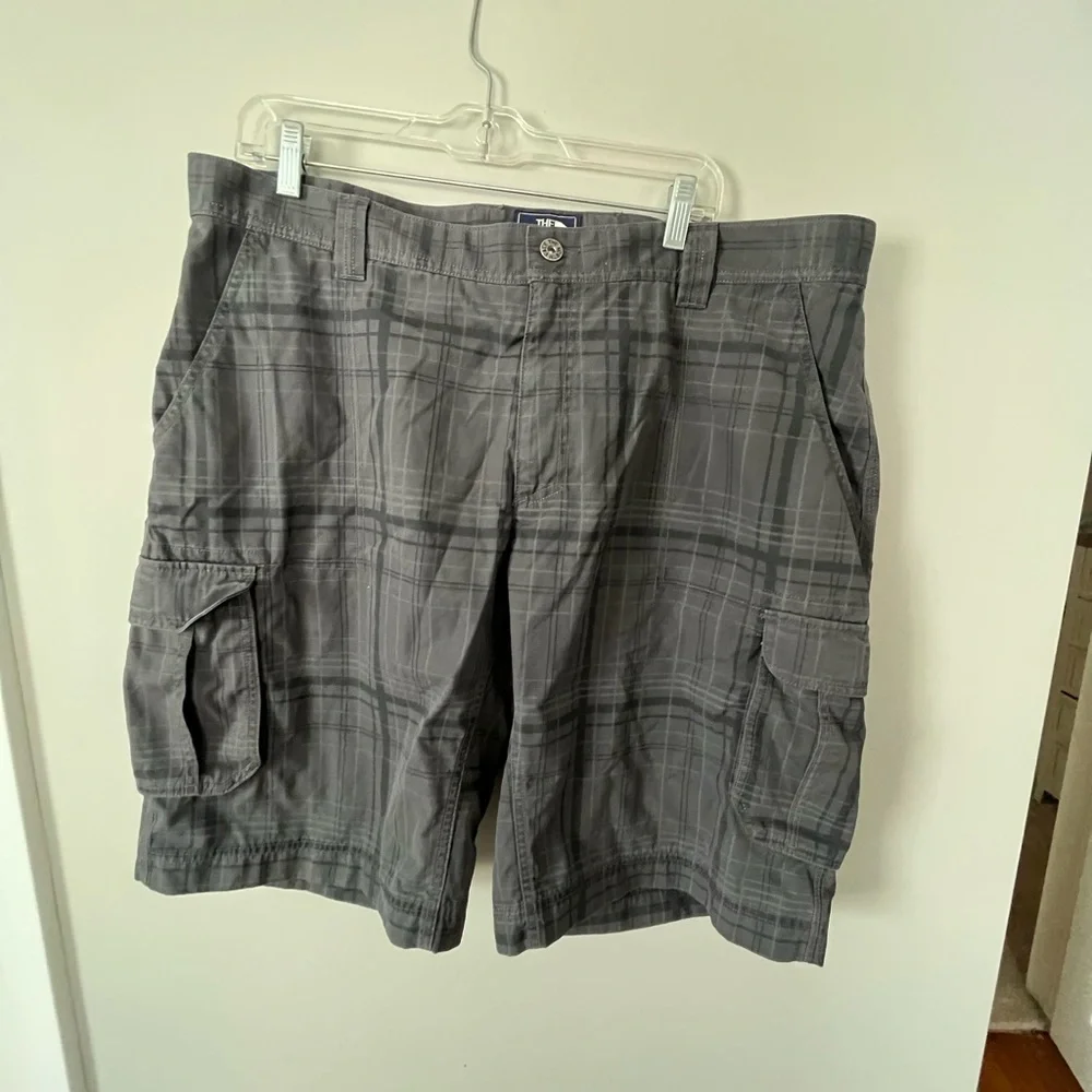 The North Face Cargo Shorts Mens 40 Regular Fit Gray Hiking Casual